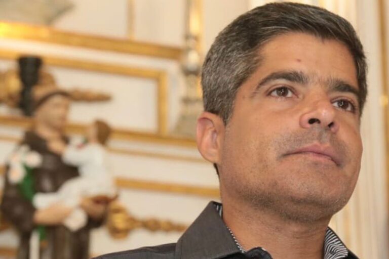 acm-neto-se-declara-branco-ao-tse-apos-a-polemica-de-quatro-anos