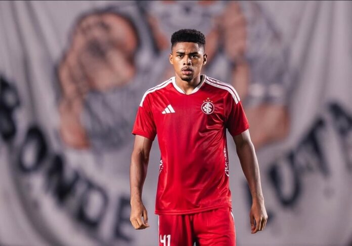 stjd-concede-efeito-suspensivo-e-libera-victor-gabriel-para-atuar-pelo-internacional