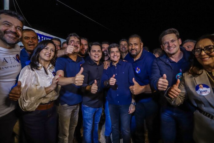 prefeito-de-jussara-declara-apoio-a-acm-neto-durante-evento-de-emancipacao-do-municipio