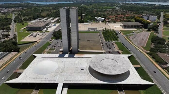 poderes-retomam-nesta-semana-com-foco-em-juros-e-fim-das-convencoes