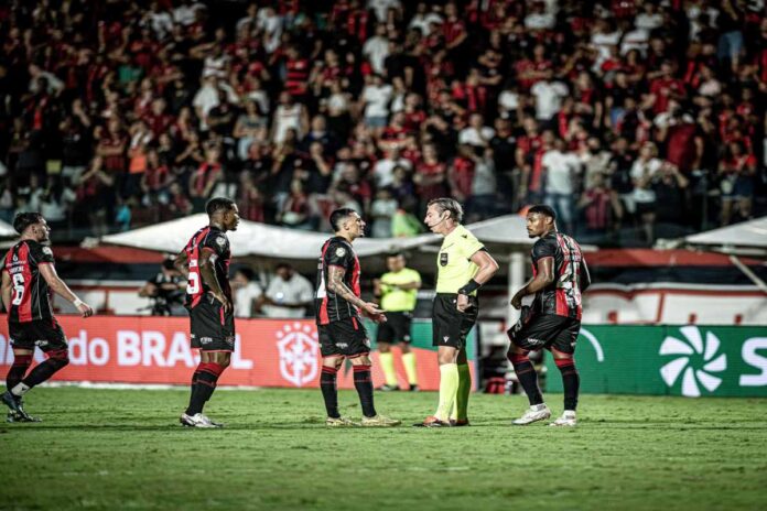 vitoria-mede-forcas-com-athletico-pr-como-mandante;-confira-as-odds