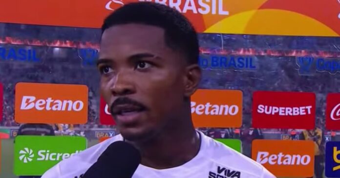 caca-aposta-na-recuperacao-do-vitoria-no-barradao-apos-reves-contra-o-athletico-pr