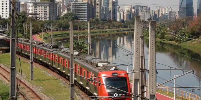 greve-de-trens-em-sp-provoca-congestionamento-acima-de-2-mil-km