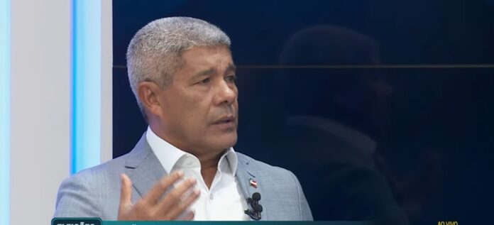 jeronimo-defende-continuidade-de-secretario-sob-investigacao-e-reduz-polemica-com-contratos-do-banco-master