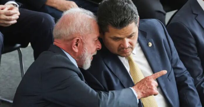 alcolumbre-nao-comparece-ao-evento-de-lula-para-sancao-de-projeto-dele
