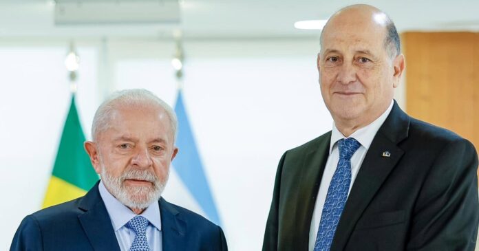 brasil-dispensa-embaixador-argentino-e-autoriza-retorno-a-buenos-aires