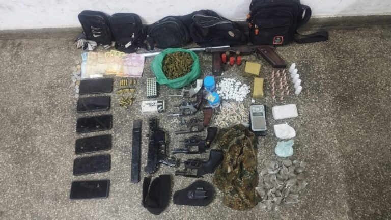 confronto-com-a-policia-em-una-resulta-na-morte-de-seis-suspeitos-e-na-apreensao-de-armas-e-drogas