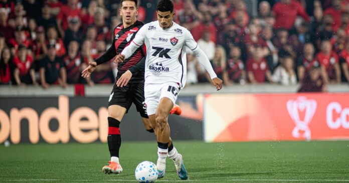 vitoria-mira-virada-de-2010-para-avancar-as-quartas-de-final-da-copa-do-brasil-apos-14-anos