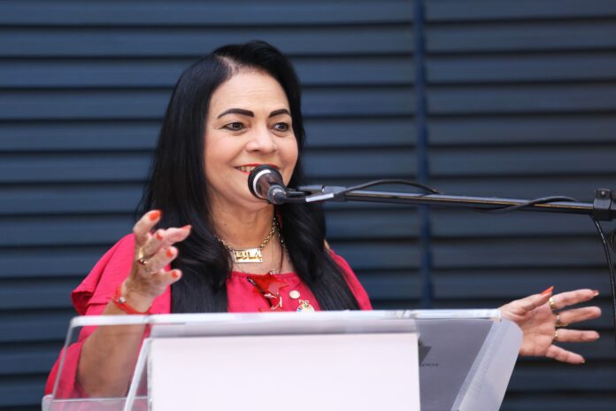 ex-prefeita-e-ex-deputada-moema-gramacho-nao-declara-bens-no-registro-de-candidatura