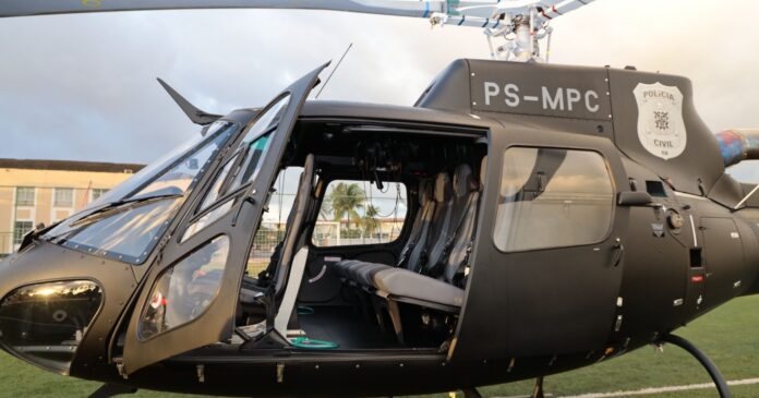 helicoptero-da-pc-atua-em-salvador-e-auxilia-na-prisao-de-14-suspeitos