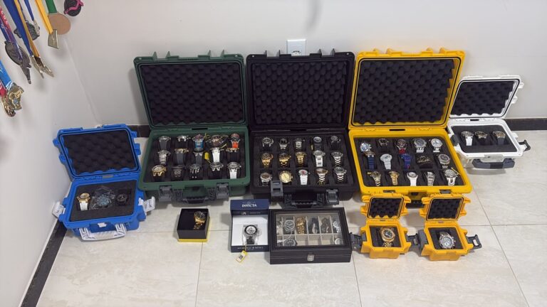 policia-apreende-relogios-de-luxo,-municoes-e-documentos-em-imoveis-vinculados-a-suspeito-de-chefiar-o-trafico-na-bahia