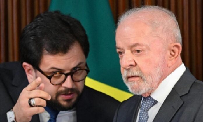 campanha-de-flavio-bolsonaro-quer-saber-se-lula-obteve-informacao-sigilosa-da-pf-sobre-dinheiro-recebido-por-assessor
