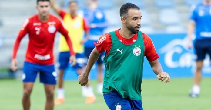 caio-alexandre-treina-bahia-faz-treino-tatico-antes-do-duelo-com-vasco
