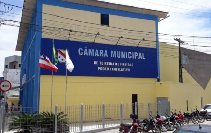 cpi-de-teixeira-de-freitas-mira-contrato-com-setes-e-fiscalizacao-da-saude;-ex-secretarios-e-presidente-da-comissao-sao-convocados-a-depor