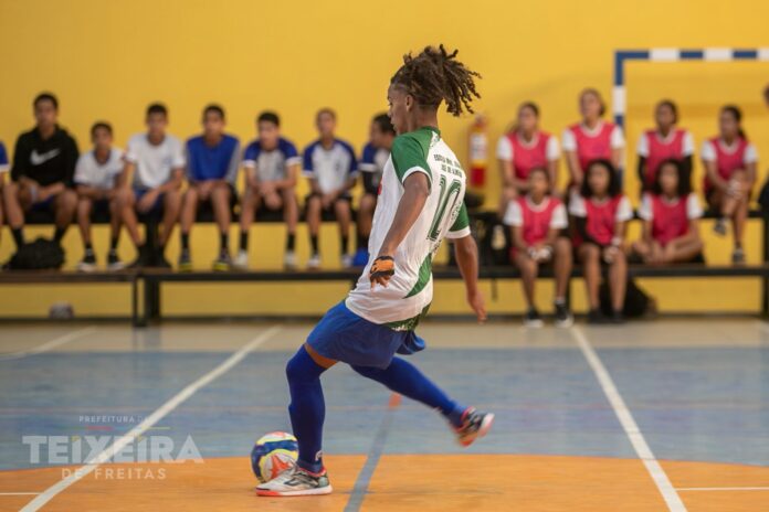 teixeira-de-freitas-abre-os-jogos-estudantis-municipais-com-foco-em-integracao,-esporte-e-espirito-de-equipe