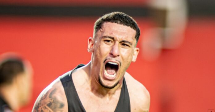 gabriel-baralhas-desfalca-o-vitoria-contra-o-flamengo-apos-veto-do-dm