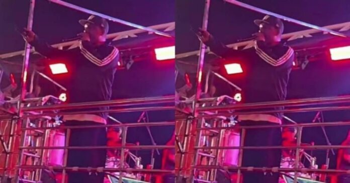 video-mostra-marcio-victor-interrompendo-show-e-repudiando-foliao-apos-ser-atingido-por-gelo-em-santaluz
