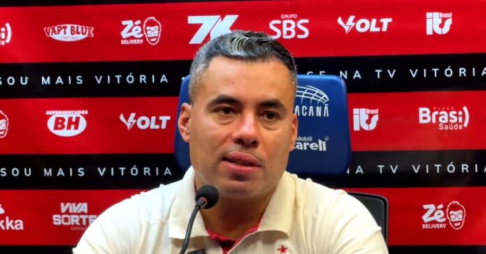 jair-ventura-ve-evolucao-do-vitoria,-mas-pede-resultado-fora-de-casa