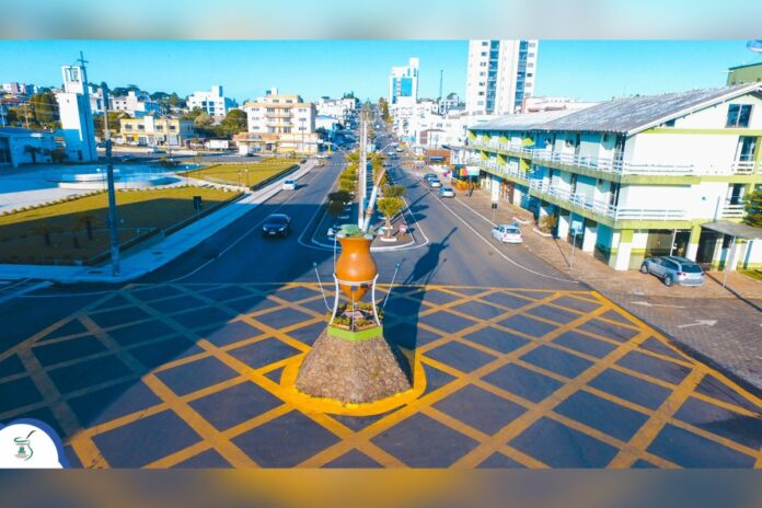 sogra-suspeita-de-esfaquear-nora-com-sete-facadas-e-foge-antes-da-pm
