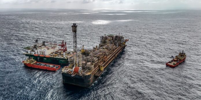 petroleiros-exigem-petrobras-mais-estatal-e-menor-repasse-a-acionistas