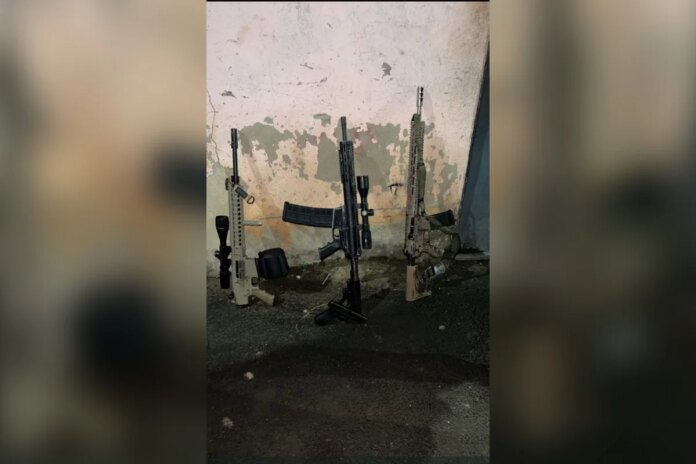 drone-explosivo-em-confronto-entre-cv-e-milicia-deixa-mortos-no-rio