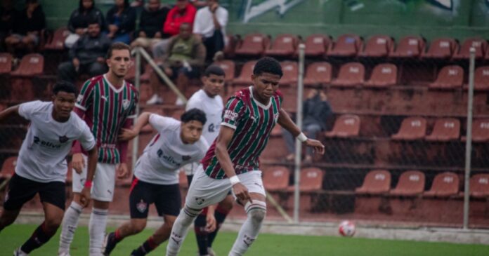 fluminense-vence-vitoria-nos-minutos-finais-do-brasileirao-sub-17