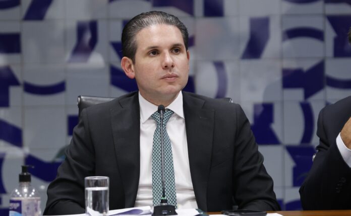 motta-oficializa-comissao-para-a-pec-que-reduz-a-maioridade-penal