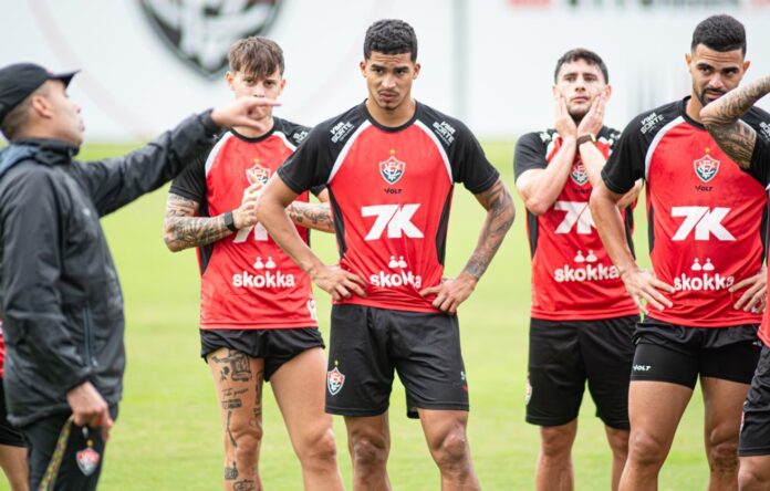 vitoria-retoma-treinos-apos-folga-de-dois-dias-e-encara-botafogo