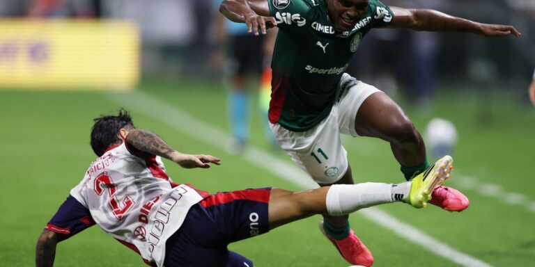 libertadores:-palmeiras-sofre-reves-ao-empatar-nos-minutos-finais-com-cerro-porteno