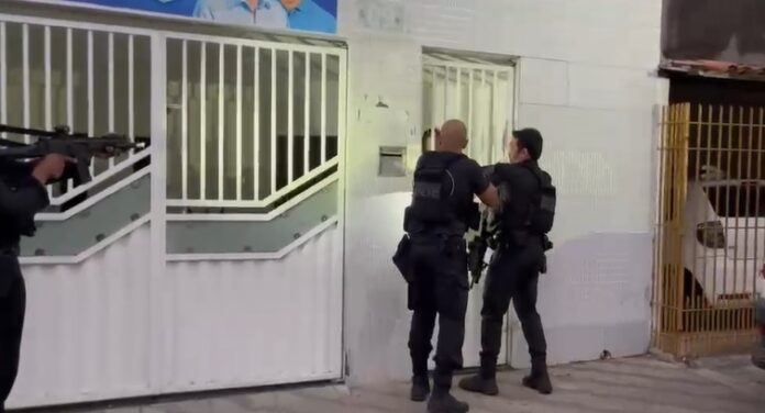 policia-civil-prende-seis-em-trafico-por-entrega-em-feira-de-santana-e-serra-preta