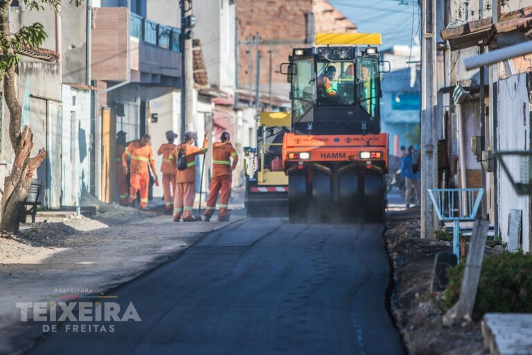 pavimentacao-avanca-no-bairro-luiz-eduardo-com-11-mil-m²-de-vias