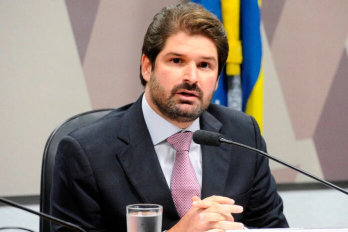 ex-cnj-diz-nao-ver-ilicito-em-juiz-que-propos-venda-do-banco-santos