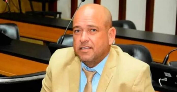 binho-galinha-mobiliza-apoiadores-para-adesivaco-em-feira-de-santana-neste-domingo