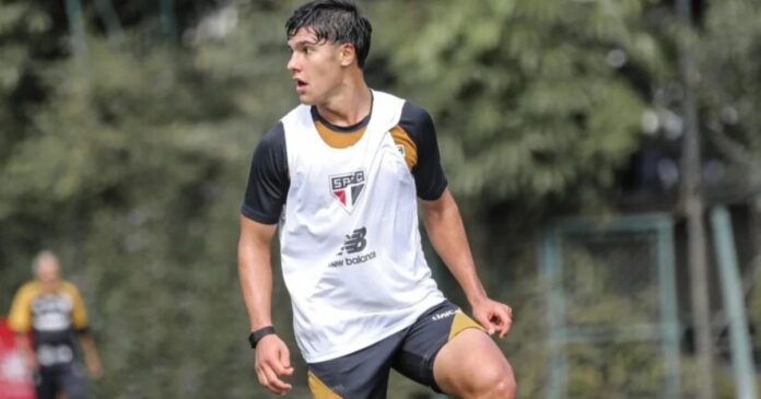 jogador-do-spfc-volta-aos-treinos-apos-atropelamento-que-vitimou-idoso