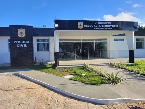tres-pessoas-mortas-em-casa-na-bahia;-policia-investiga-duplo-feminicidio