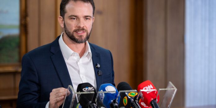 governo-consulta-empresarios-sobre-possivel-adocao-de-lei-contra-eua