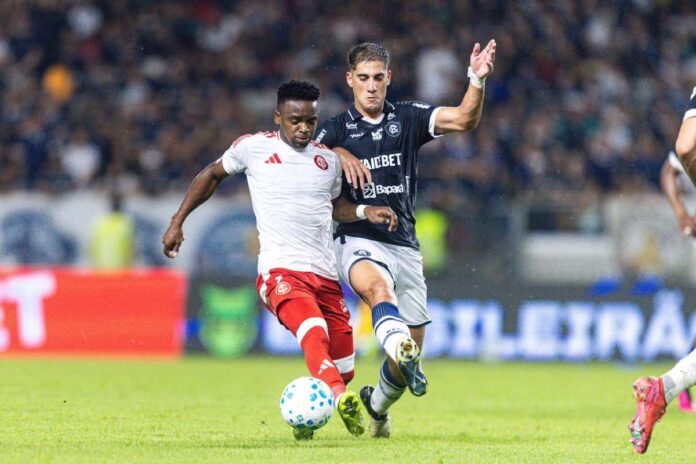 remo-encara-internacional-em-duelo-pela-degola