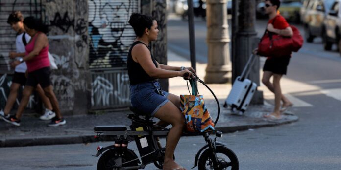 bicicletas-eletricas-ganham-destaque-em-caminhos-da-reportagem
