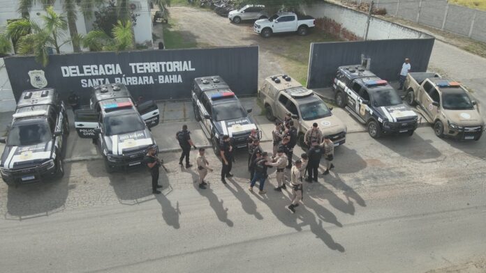 dois-suspeitos-de-trafico-presos-por-toques-de-recolher-falsos-no-portal-do-sertao