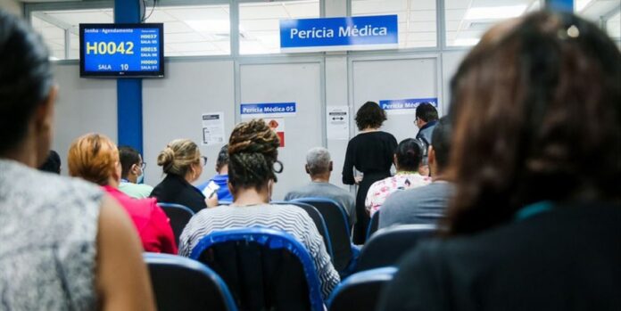 presidente-do-inss:-fila-de-pedidos-atinge-menor-nivel-em-4-meses