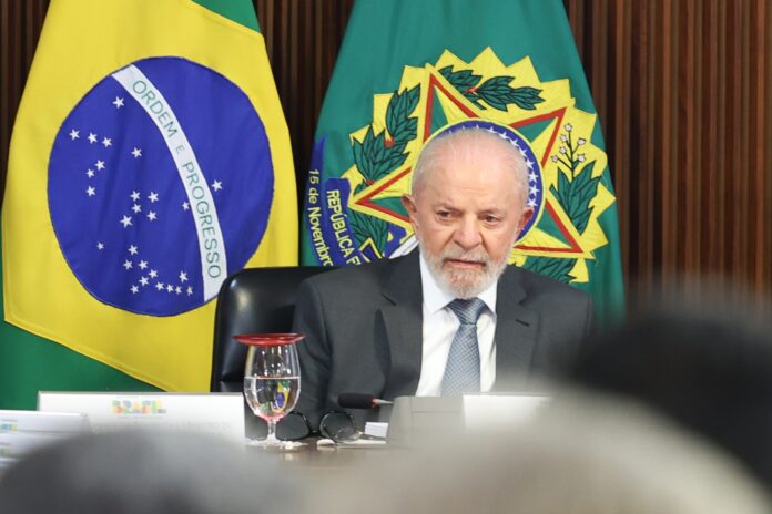 lula-chama-ministros-as-pressas-para-discutir-regulacao-das-apostas-e-a-‘taxa-das-blusinhas’.