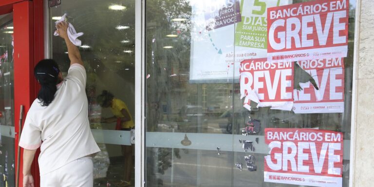 bancarios-promovem-paralisacao-nacional-de-24-horas-nesta-quinta