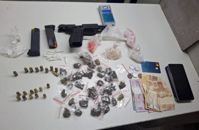 suspeito-e-preso-pela-pm-com-arma-de-fogo-e-drogas-na-federacao,-em-salvador
