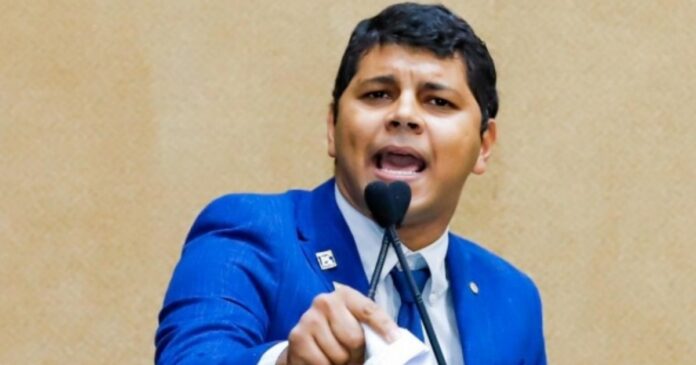 al-ba-abre-apuracao-por-quebra-de-decoro-envolvendo-diego-castro-na-ufba
