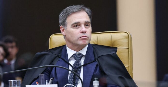 andre-mendonca-determina-investigacao-de-vazamentos-no-caso-lulinha-e-diz-que-jornalistas-nao-sao-o-foco