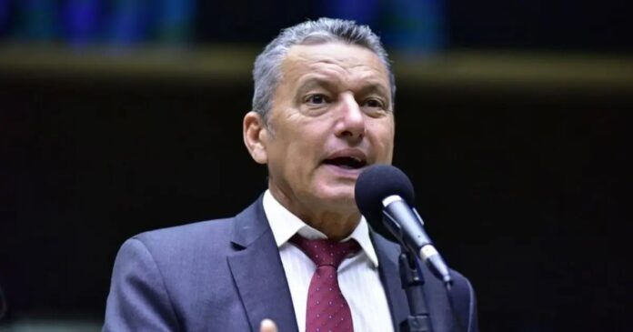 tcu-condena-charles-fernandes-a-ressarcir-r$-130-mil-por-irregularidades-em-guanambi