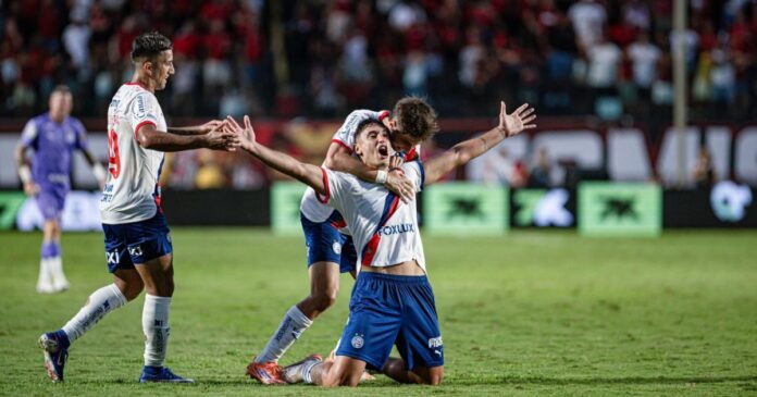 bahia-vence-vitoria-no-barradao-pela-1a-vez-no-brasileirao;-veliz-e-lucas-marcam