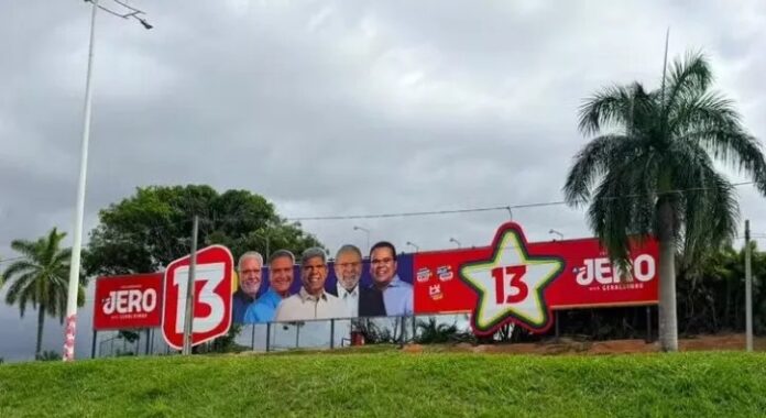 justica-eleitoral-determina-retirada-de-outdoor-com-jeronimo-rodrigues-na-paralela-em-24-horas