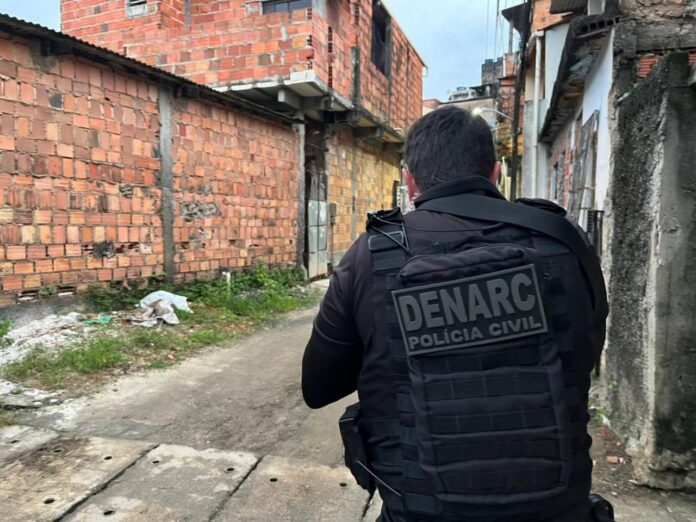 policia-desmantela-quadrilha-que-enviava-drogas-por-delivery-para-goias,-ligada-a-rota-das-flores