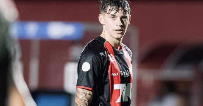 tarzia-suspenso-desfalca-vitoria-contra-o-vasco-nas-quartas-da-copa-do-brasil